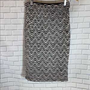 ASTR Puckered Black/White Stripe Pencil Skirt Sz M
